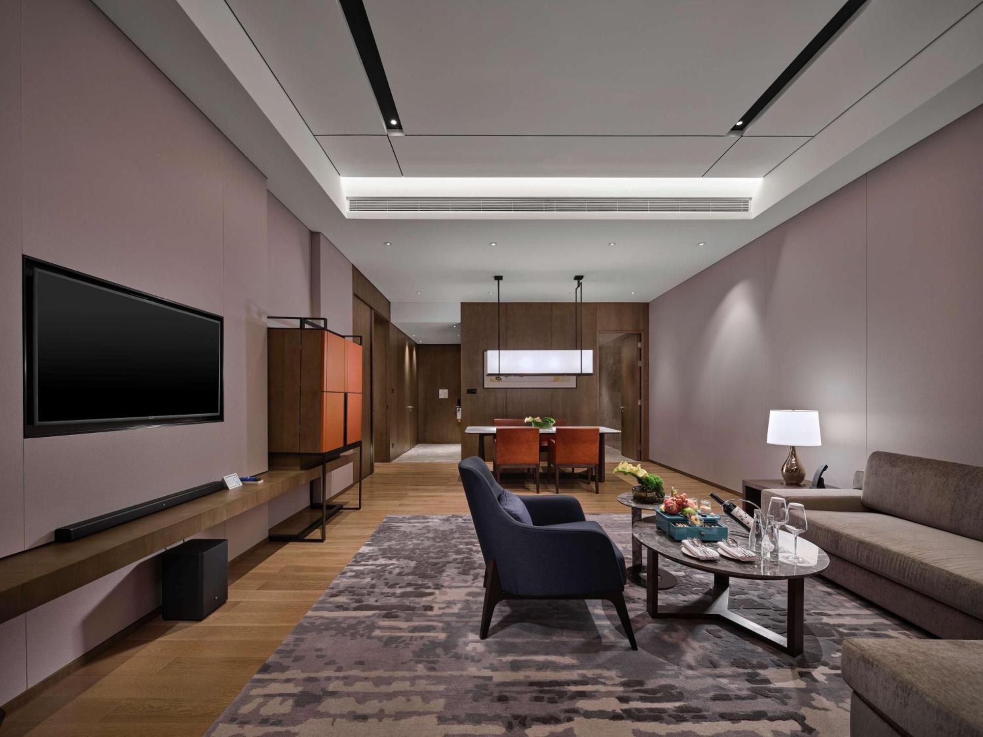 Hilton Guiyang Hotel Guiyang  Exterior photo